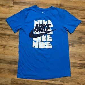 Nike short sleeve